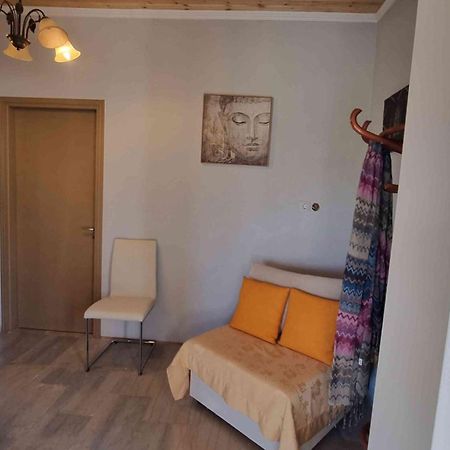 Teta'S Holiday Home Melíkia Екстериор снимка