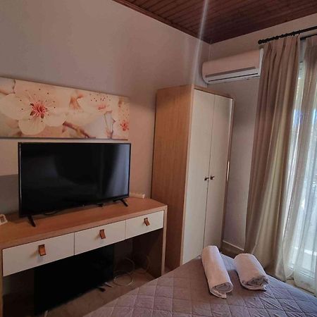 Teta'S Holiday Home Melíkia Екстериор снимка
