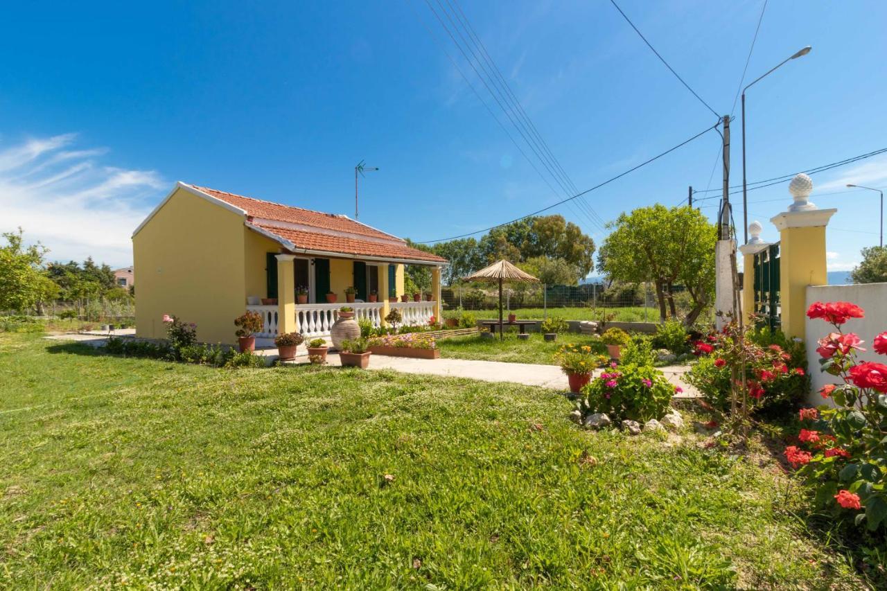 Teta'S Holiday Home Melíkia Екстериор снимка