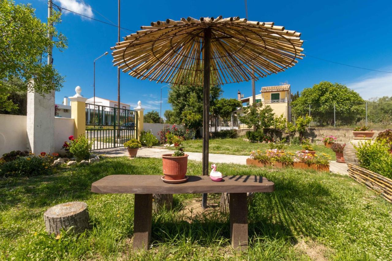 Teta'S Holiday Home Melíkia Екстериор снимка