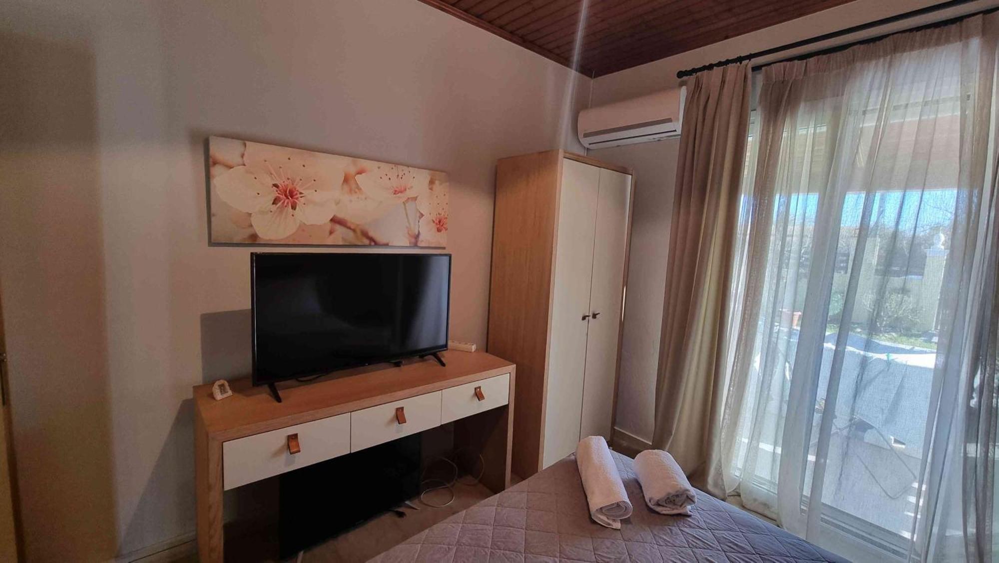 Teta'S Holiday Home Melíkia Екстериор снимка
